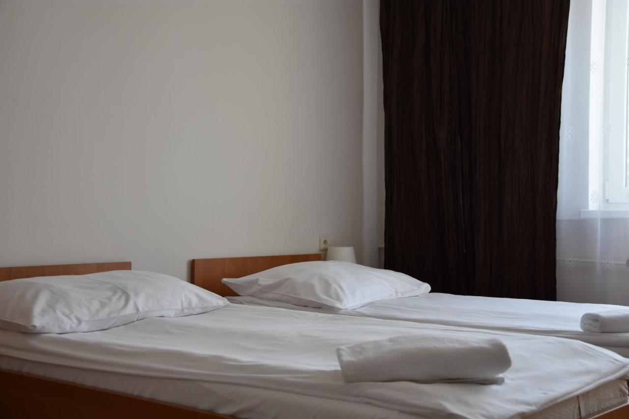 Agro Obiekt Hotelowy Breslavia Esterno foto